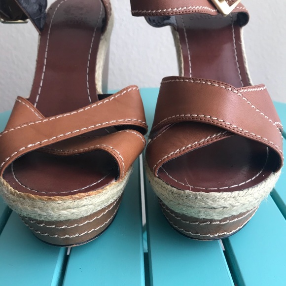 Vince Camuto Tan Leather Wedges - Picture 3 of 8